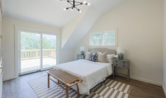 26 Old Stone Church Rd, Little Compton, RI 02837
