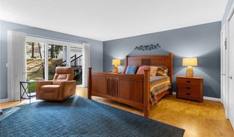 985 Goldenrod Trl, Aurora, OH 44202