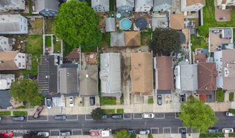 42 E 40th St, Bayonne, NJ 07002