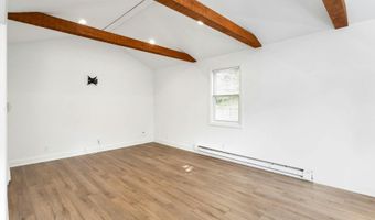 124 Minturn Pl, Bridgeport, CT 06606