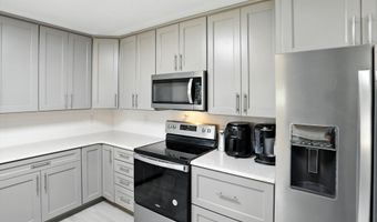 8219 Bishops Ln, Indianapolis, IN 46217