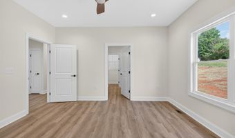 9041 Stonewall Rd, Appomattox, VA 24522