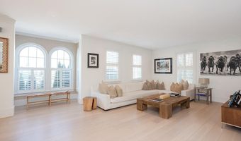 23 Catherine St, Newport, RI 02840