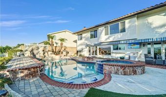 5215 E Rolling Hills Dr, Anaheim, CA 92807