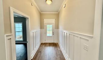 105 Orchard Cir, Adel, GA 31620