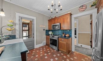 168 Castle Blvd, Akron, OH 44313