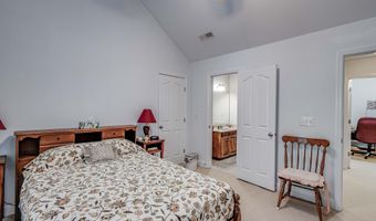 74 Driftwood Ct, Arapahoe, NC 28510