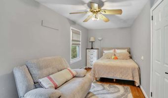 197 Dupont Pl, Bridgeport, CT 06610