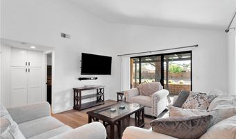 11722 Oak St, Apple Valley, CA 92308