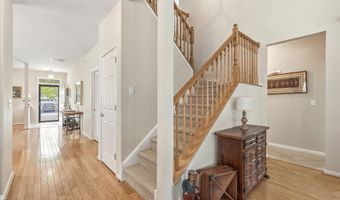 39 NEWPORT St, Barnegat, NJ 08005