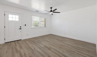 11456 Manzanita St, Armona, CA 93202