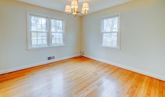 5214 DANBURY Rd, Bethesda, MD 20814
