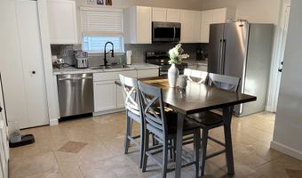 6826 Earlswood Dr, Indianapolis, IN 46217