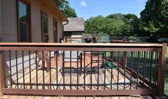 225 King St, Baldwin City, KS 66006