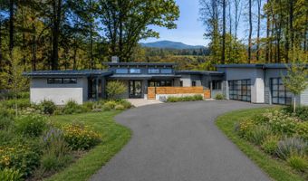 3 DICK WOODS Rd, Afton, VA 22903