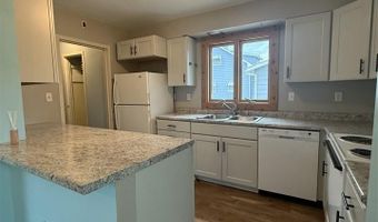 41 Astor Rd, Babbitt, MN 55706