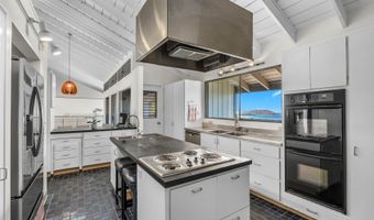 1789 Laukahi St, Honolulu, HI 96821