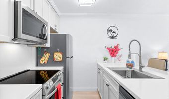 75-5888 ALII Dr B2, Kailua Kona, HI 96740