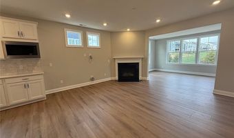 913 Arthur Trl, Aurora, OH 44202