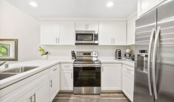 2352 Altisma Way 13, Carlsbad, CA 92009