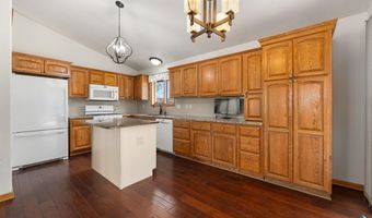 209 W Ironwood St, Brandon, SD 57005