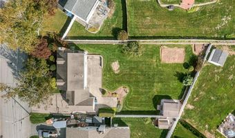 124 Longview Dr, Cranston, RI 02920
