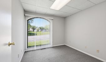 1287 Worthington Woods Blvd, Columbus, OH 43085