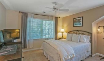 111 Trotters Ln, Allendale, NJ 07401