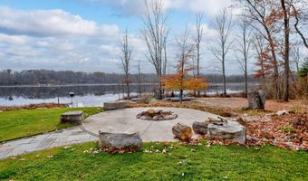 3752 Schermerhorn Lake Dr, Allegan, MI 49010