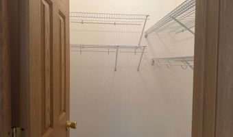 530 S 5th St, Akron, IA 51001