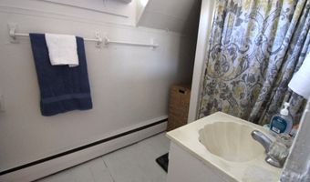 200 Congress St, Belfast, ME 04915