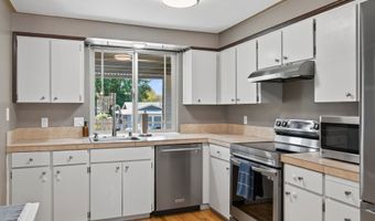 20565 SW FLORENCE St, Beaverton, OR 97078