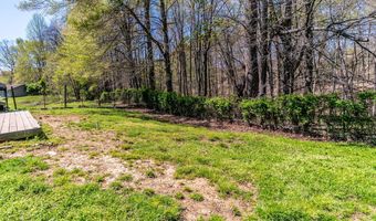 121 White Pine Rd, Beattyville, KY 41311