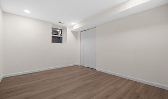 2316 FORT Dr, Alexandria, VA 22303