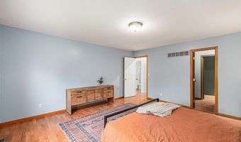 1105 Grove St, Baldwin City, KS 66006