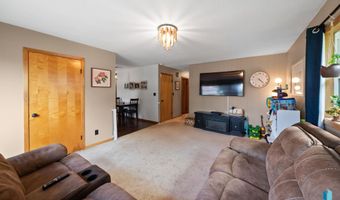 611 E 3Rd St St, Bridgewater, SD 57319
