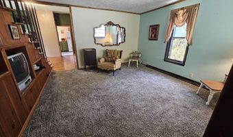 312 W Locust St, Aurora, MO 65605