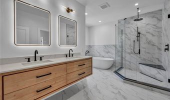 405 Club Dr W, Aurora, OH 44202