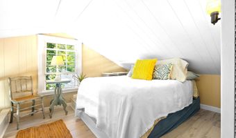 35 Greenwood Rd, Amherst, NH 03031