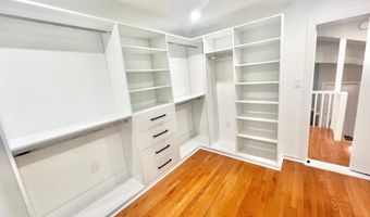 4816 DODSON Dr, Annandale, VA 22003