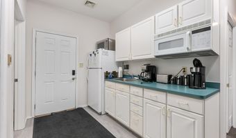 2004 Bayshore Rd Rd, Villas, NJ 08251