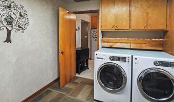 418 S 12th St, Aberdeen, SD 57401