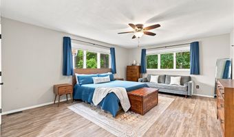 72 Elizabeth Dr, Bella Vista, AR 72715