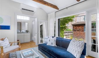 27 William St, Newport, RI 02840