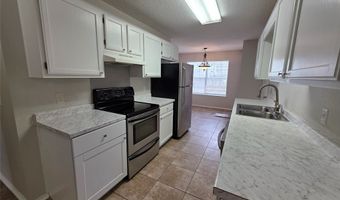 1306 Cresent St, Bentonville, AR 72712