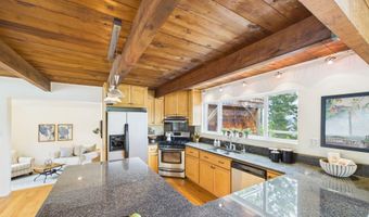 7090 Fickle Hill Rd, Arcata, CA 95521