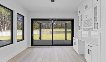 555 Versailles Dr, Auburn, GA 30011