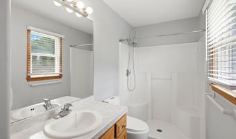 92 Birch St, Beachwood, NJ 08722