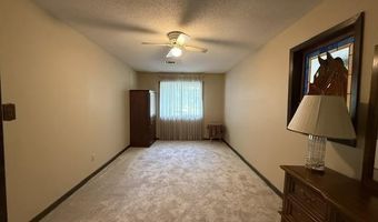 2411 Goff Dr, Batesville, AR 72501