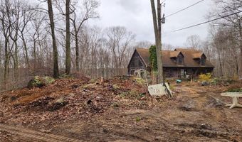 74 Blue Pond Trl, Hopkinton, RI 02832
